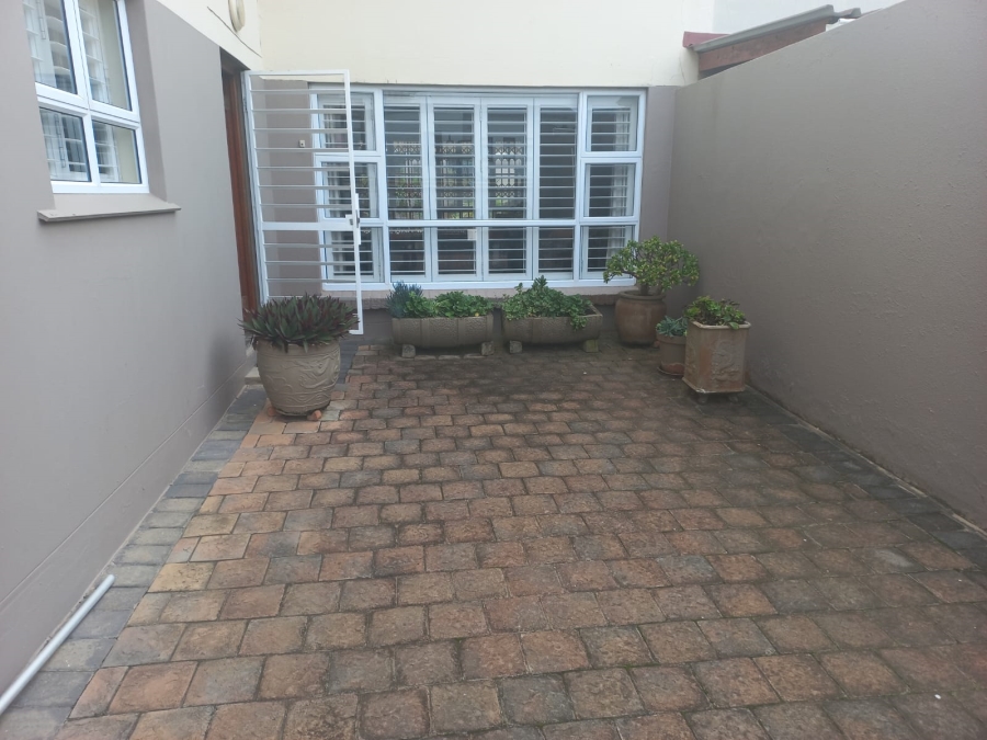 4 Bedroom Property for Sale in Gonubie Eastern Cape